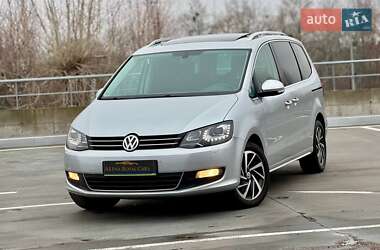 Минивэн Volkswagen Sharan 2017 в Киеве