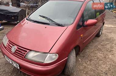 Минивэн Volkswagen Sharan 2001 в Каменке-Бугской