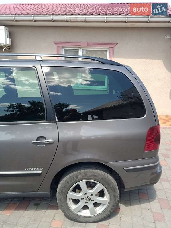 Минивэн Volkswagen Sharan 2008 в Березнеговатом