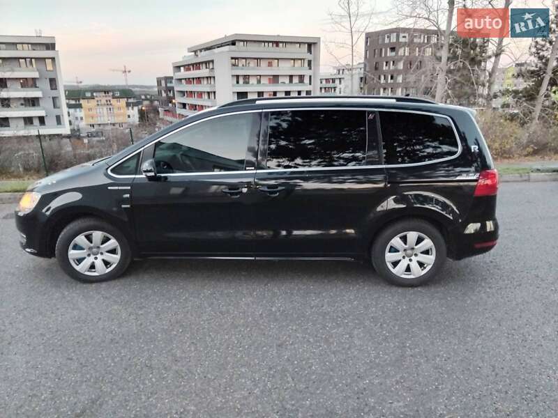 Минивэн Volkswagen Sharan 2011 в Тячеве