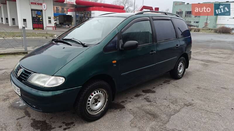 Минивэн Volkswagen Sharan 1997 в Днепре