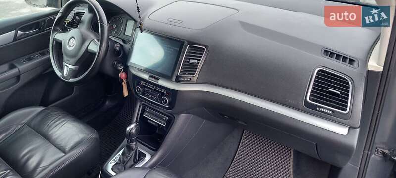 Минивэн Volkswagen Sharan 2012 в Стрые