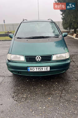 Мінівен Volkswagen Sharan 1995 в Буштино