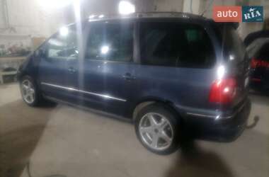 Минивэн Volkswagen Sharan 2004 в 