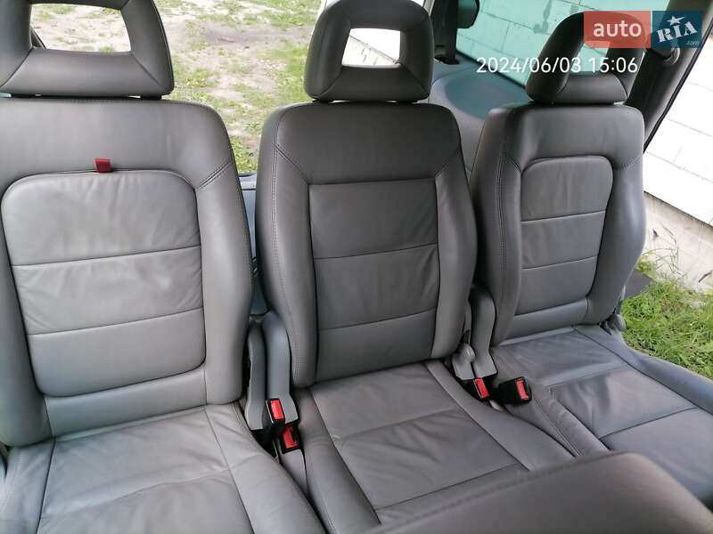 Мінівен Volkswagen Sharan 2004 в Дубні