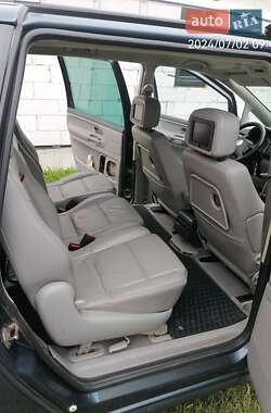 Минивэн Volkswagen Sharan 2004 в 