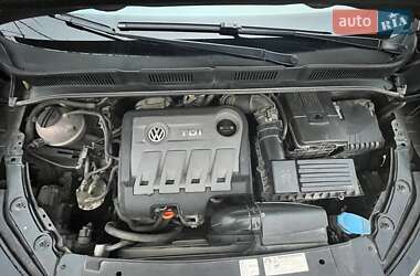 Минивэн Volkswagen Sharan 2011 в 