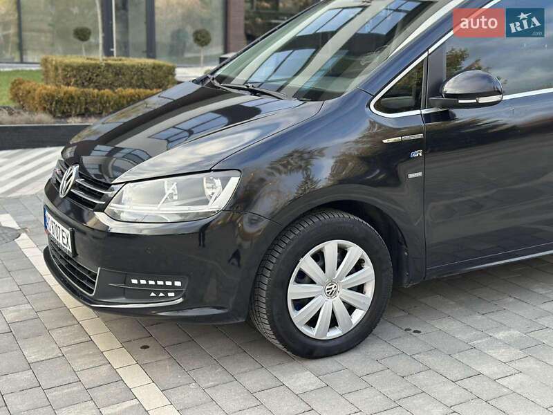 Минивэн Volkswagen Sharan 2011 в Тячеве