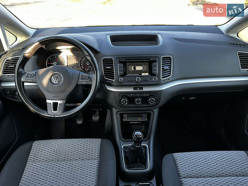 Мінівен Volkswagen Sharan 2013 в Луцьку