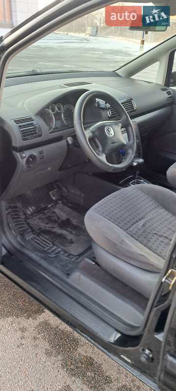 Минивэн Volkswagen Sharan 2003 в Запорожье