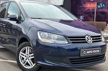 Минивэн Volkswagen Sharan 2015 в Киеве