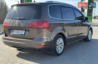 Минивэн Volkswagen Sharan 2011 в Хмельницком