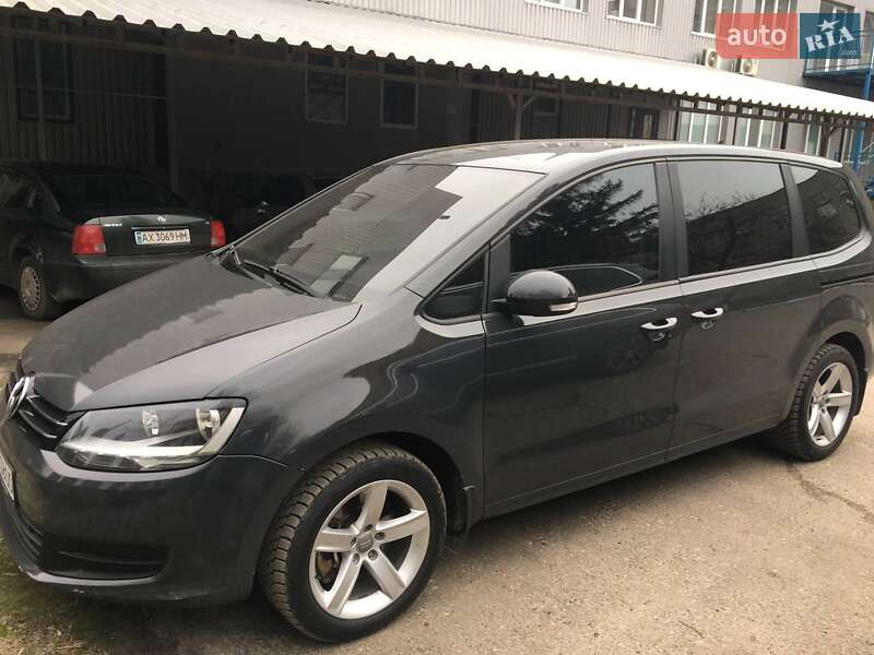 Мінівен Volkswagen Sharan 2010 в Харкові