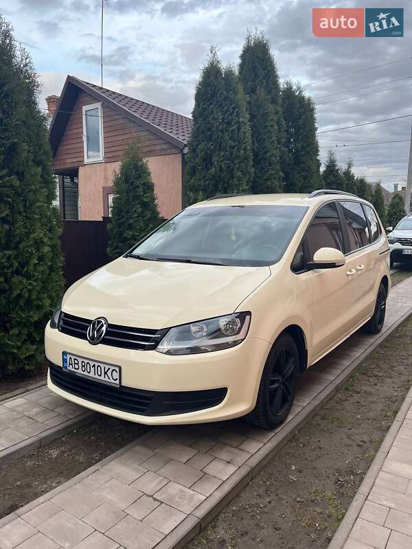 Мінівен Volkswagen Sharan 2014 в 
