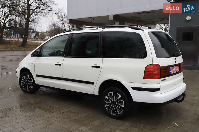Минивэн Volkswagen Sharan 2001 в 