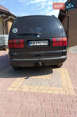 Минивэн Volkswagen Sharan 1996 в 