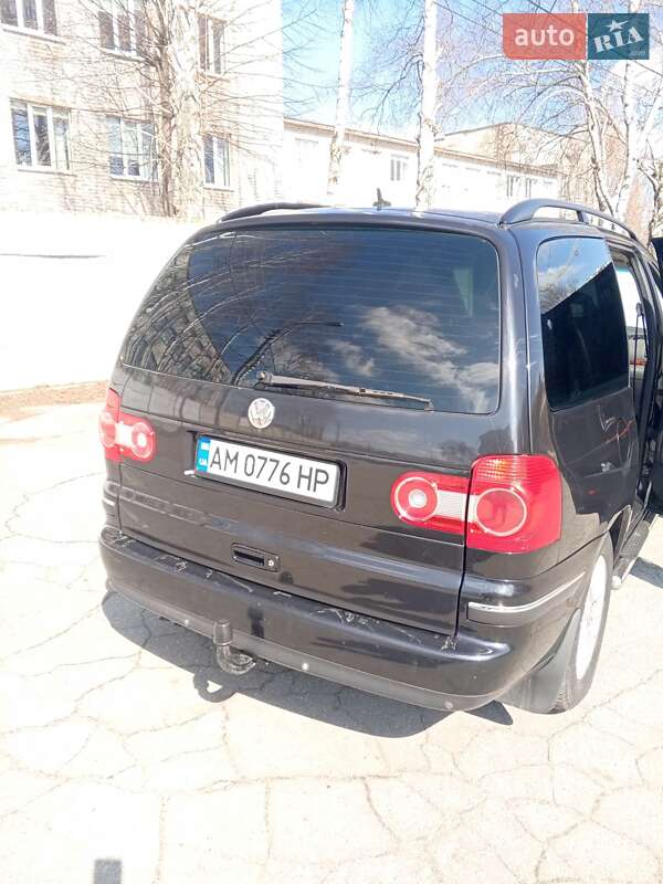 Минивэн Volkswagen Sharan 2005 в Житомире