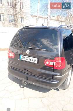Минивэн Volkswagen Sharan 2005 в 