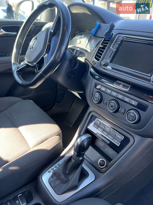 Минивэн Volkswagen Sharan 2018 в Запорожье