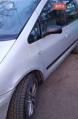 Минивэн Volkswagen Sharan 2000 в 
