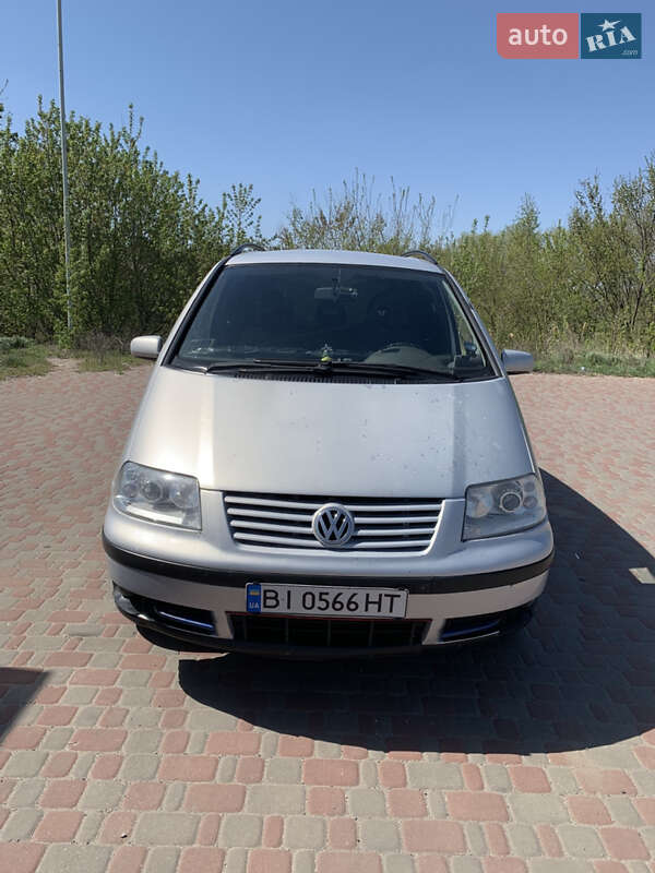 Минивэн Volkswagen Sharan 2002 в 