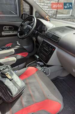 Минивэн Volkswagen Sharan 2002 в 