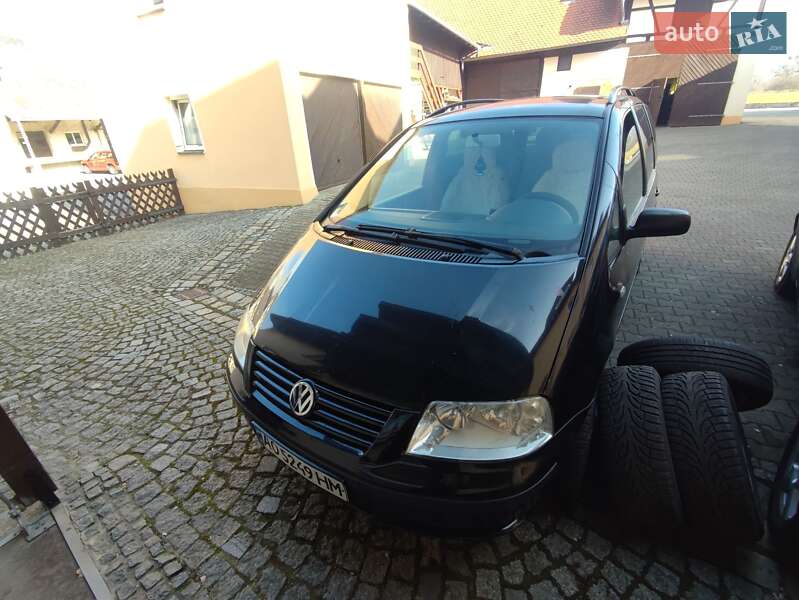 Минивэн Volkswagen Sharan 2003 в Новоархангельске фото Минивэн Volkswagen Sharan 2003 в Новоархангельске