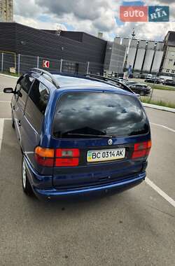 Мінівен Volkswagen Sharan 2000 в 