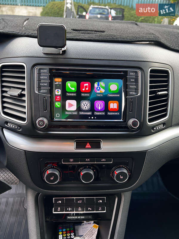 Минивэн Volkswagen Sharan 2015 в Тячеве