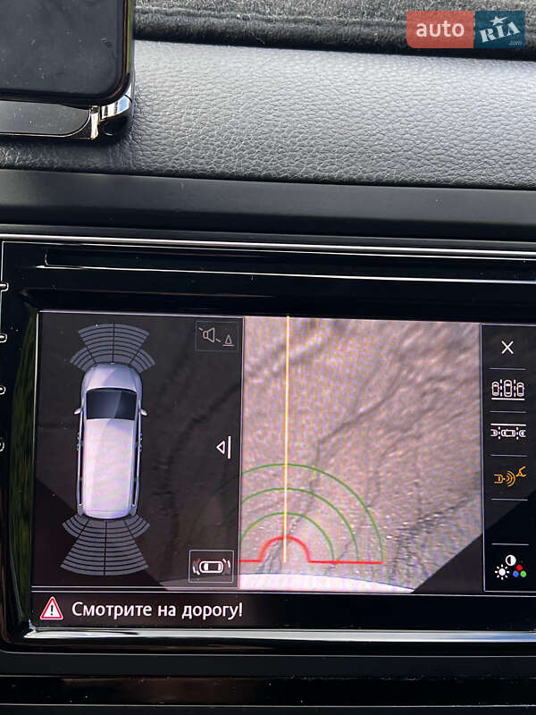 Минивэн Volkswagen Sharan 2015 в Тячеве