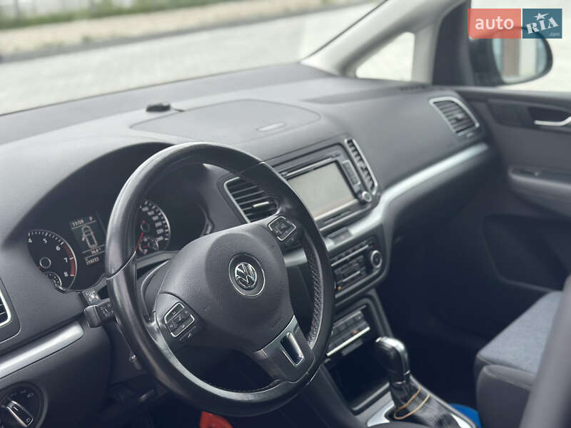 Мінівен Volkswagen Sharan 2011 в Тернополі