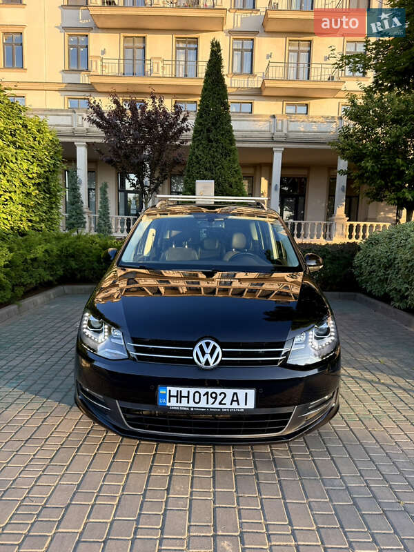 Мінівен Volkswagen Sharan 2015 в Одесі