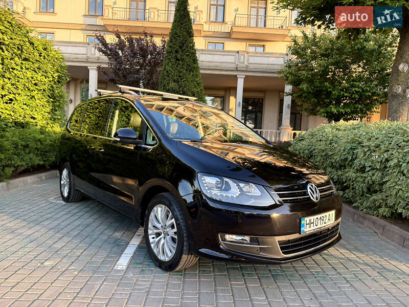 Мінівен Volkswagen Sharan 2015 в Одесі