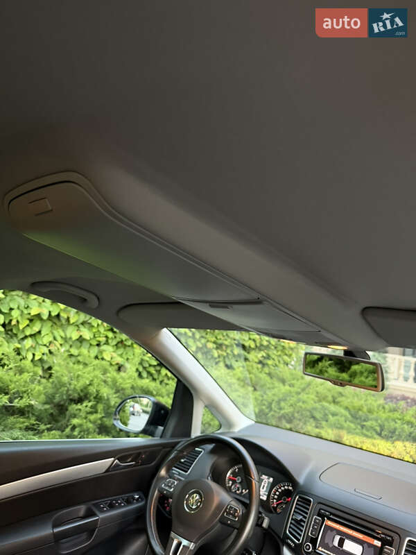 Мінівен Volkswagen Sharan 2015 в Одесі