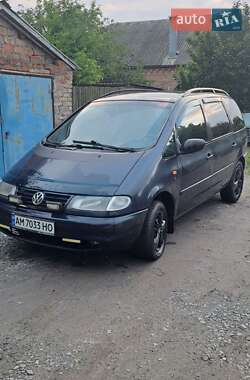Минивэн Volkswagen Sharan 1996 в 