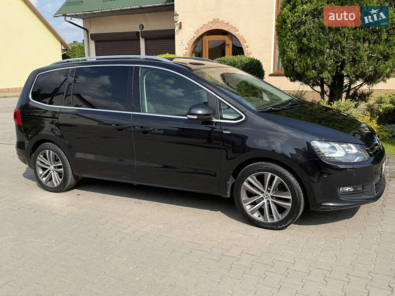 Мінівен Volkswagen Sharan 2013 в 