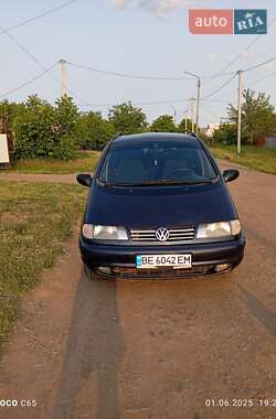 Мінівен Volkswagen Sharan 1996 в Первомайську