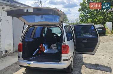 Минивэн Volkswagen Sharan 2000 в 