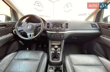 Минивэн Volkswagen Sharan 2012 в 
