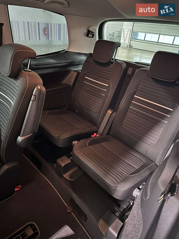 Минивэн Volkswagen Sharan 2015 в Хмельницком