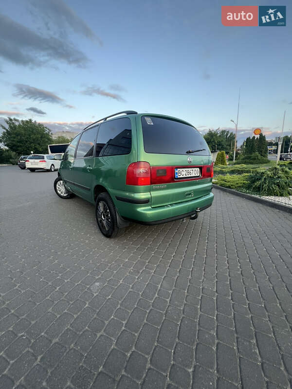 Минивэн Volkswagen Sharan 2003 в Хмельницком