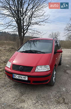 Минивэн Volkswagen Sharan 2000 в Хырове