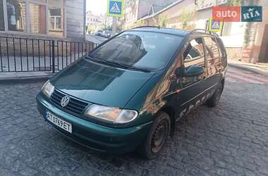 Мінівен Volkswagen Sharan 1996 в Чернівцях