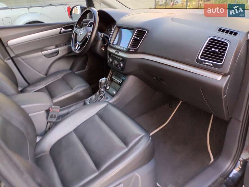 Мінівен Volkswagen Sharan 2016 в Рівному