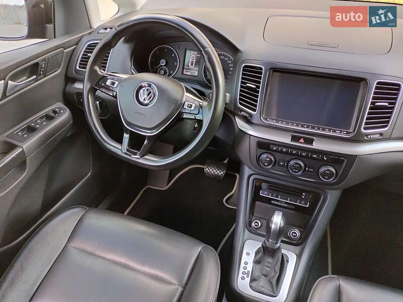 Мінівен Volkswagen Sharan 2016 в Рівному