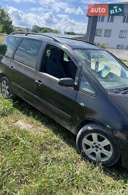 Минивэн Volkswagen Sharan 2002 в 