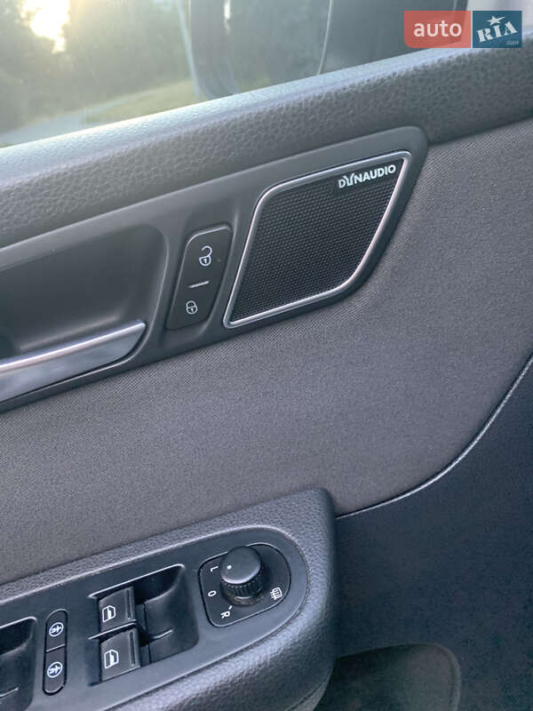 Минивэн Volkswagen Sharan 2012 в Житомире