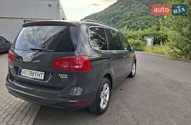 Минивэн Volkswagen Sharan 2012 в 