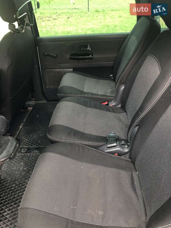 Минивэн Volkswagen Sharan 2001 в Краковце