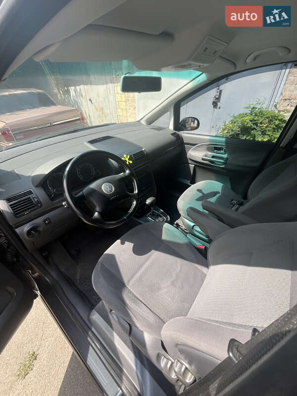 Минивэн Volkswagen Sharan 2006 в Киеве